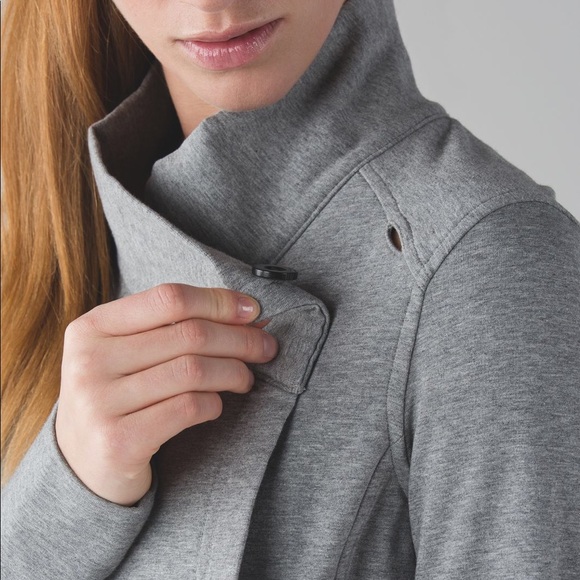 LULULEMON Coast Wrap II 4 - Picture 1 of 9